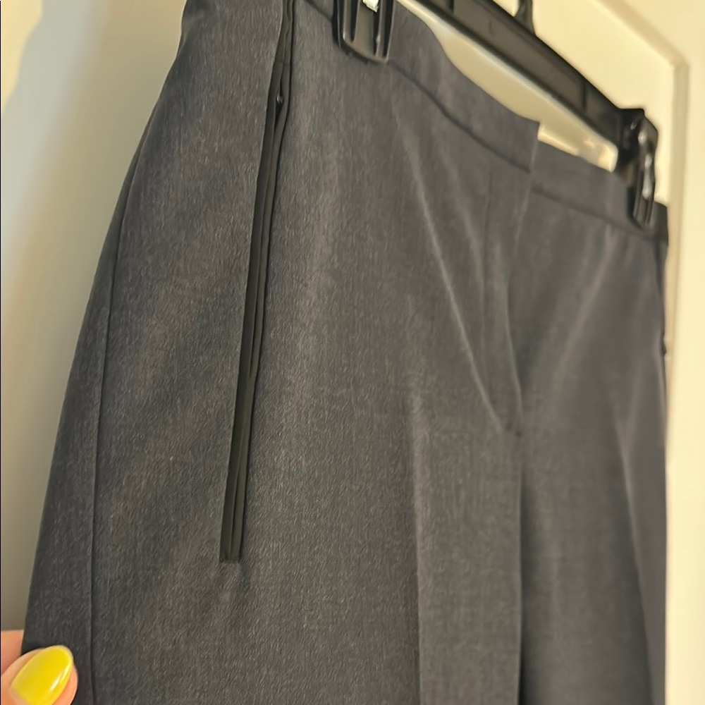 Elie Tahari women’s 3-piece suit size 6 - Picture 12 of 14